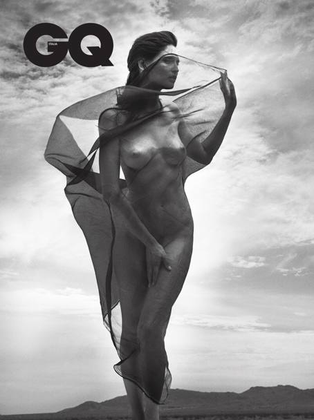 Bianca Balti posa senza veli per la copertina del nuovo GQ Italia, in edicola dal 14 giugno. Uff Stampa Cond Nast